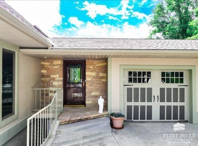 300 W Durink St, Saint Marys, KS 66536 - photo 3