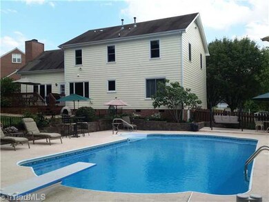 4008 Red Oak Ct, High Point, NC 27265 - photo 2