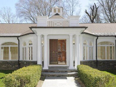 67 Burning Tree Rd, Greenwich, CT 06830 - photo 3