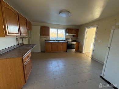 903 Park Ave, Freehold, NJ 07728 - photo 2