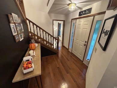 1015 N Honeysuckle Ln, Vincennes, IN 47591 - photo 2