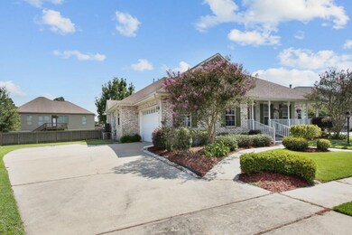 Large side access yard