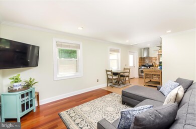 5877 Blaine Dr, Alexandria, VA 22303 - photo 2