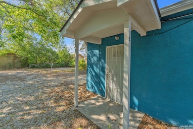 834 Division Ave unit 2, San Antonio, TX 78225 - photo 6