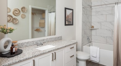 12111 Main St unit 8106, Houston, TX 77035 - photo 4