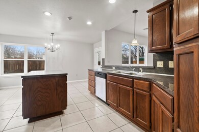 704 S Muskogee Ave, Claremore, OK 74017 - photo 6