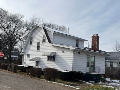 431 Cedar Ln NW, New Philadelphia, OH 44663 - photo 2