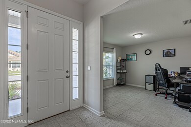 7-Foyer Study View