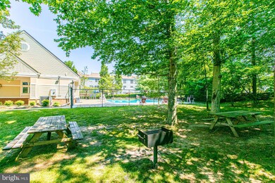 9232 Cardinal Forest Ln unit 9232B-, Lorton, VA 22079 - photo 5