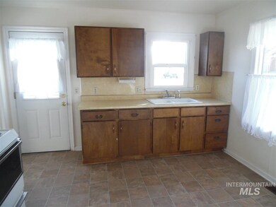 2033 Normal Ave, Burley, ID 83318 - photo 5