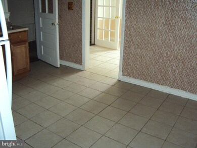 5805 Chillumgate Rd, Hyattsville, MD 20782 - photo 7