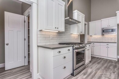 4641 SW Yew Leaf Ct, Redmond, OR 97756 - photo 7