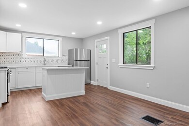 86 Arlington St unit E, Haverhill, MA 01830 - photo 3