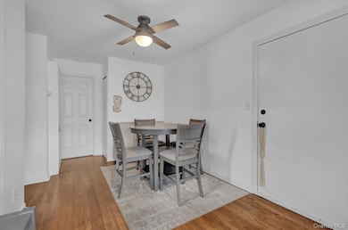 83 Finch Ln unit 2B, Islip, NY 11751 - photo 2