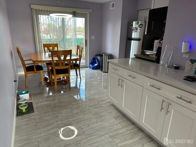 199 Evergreen Rd unit 8A, Edison, NJ 08837 - photo 4