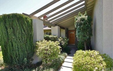 Covered garden entryway