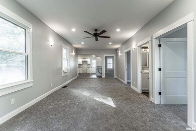 211 3rd St, Lincoln, IL 62656 - photo 3