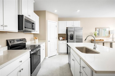 310 Biltmore Blvd, Dundee, FL 33838 - photo 6