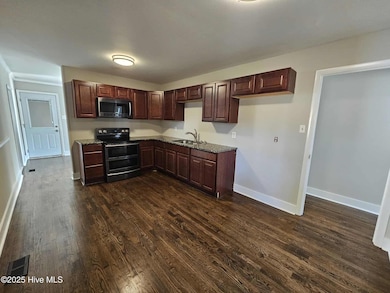 706 Doris Ave, Jacksonville, NC 28540 - photo 2