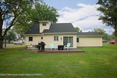 _RMJ2263 back of house