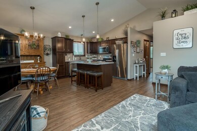 641 Beverly St, Wanamingo, MN 55983 - photo 6