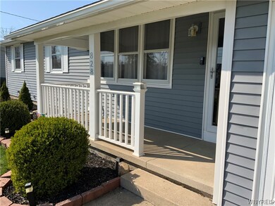 828 Meadow Dr, North Tonawanda, NY 14120 - photo 2