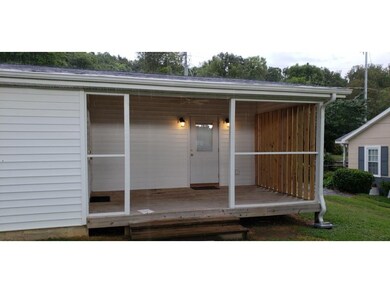 601 Orleans St, Johnson City, TN 37601 - photo 2