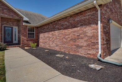 635 N Spout Spring St-46