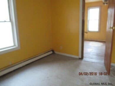 545 Mumford St, Schenectady, NY 12307 - photo 7