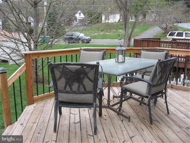 22 Cherry St, Bechtelsville, PA 19505 - photo 4