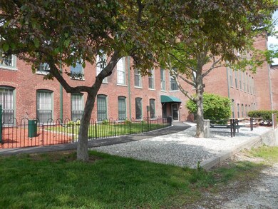 Emerson Mills unit 214, Pembroke, NH 03275 - photo 7