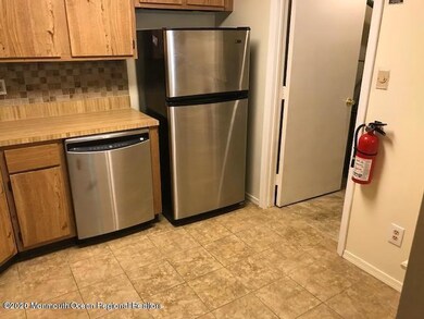 17-6 Augusta Ct unit 6, Freehold, NJ 07728 - photo 7