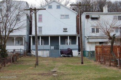 431 E Abbott St unit 433, Lansford, PA 18232 - photo 2