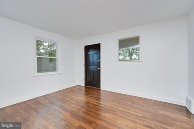 214 Sycamore Rd, Reading, PA 19611 - photo 5