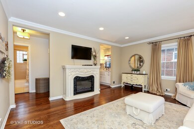 208 E Crescent Ave, Elmhurst, IL 60126 - photo 5