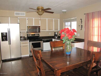 Eat-in kitchen