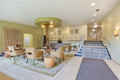 Park Plaza unit 612, Oakland, PA 15213 - photo 2