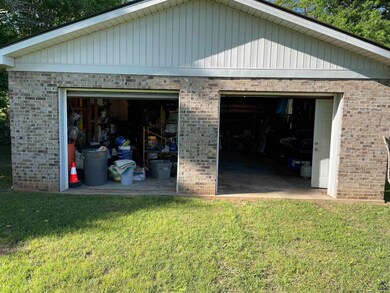 3241 Sandy Cir, Macon, GA 31216 - photo 5