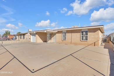 10736 Murphy St, El Paso, TX 79924 - photo 3