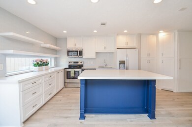 Light and Bright Kitchen