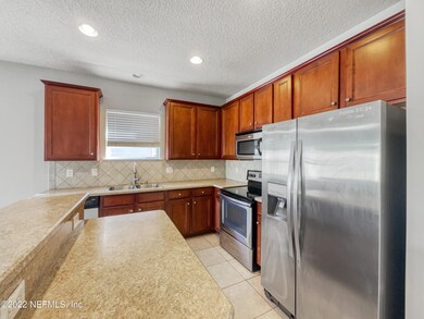 11747 Alexandra Dr, Jacksonville, FL 32218 - photo 4