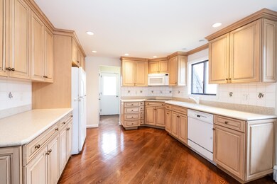 28 Nob Hill Ln, Stamford, CT 06903 - photo 6
