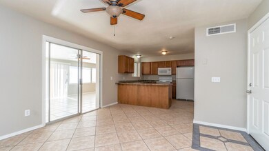 813 N Shannon St-14