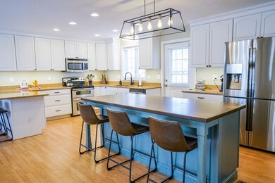 2-a Lakeview Rd, Webster, MA 01570 - photo 6