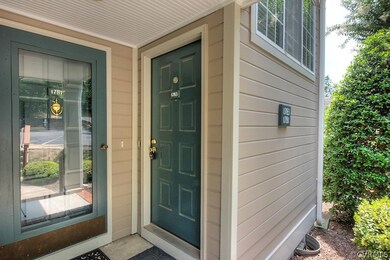 Welcome home - second level condo in Raintree Comm
