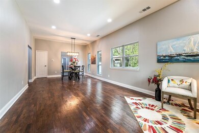 605 N Buffalo St, Cleburne, TX 76033 - photo 2