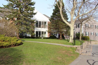 8 Teaberry Ln, Edgartown, MA 02539 - photo 3