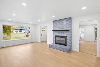 872 Morrison Ave, Medford, OR 97504 - photo 5