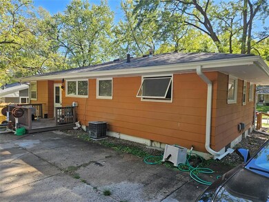 2813 Bennett Ave, Des Moines, IA 50310 - photo 5