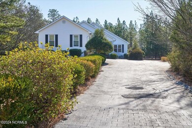 46-108 Oakcrest Ct., West end_13